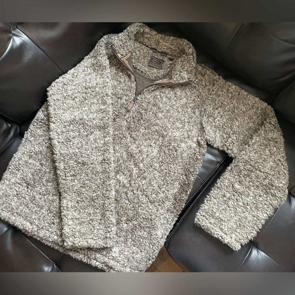 Vintage 1946 fuzzy like new pullover quarter zip sweater